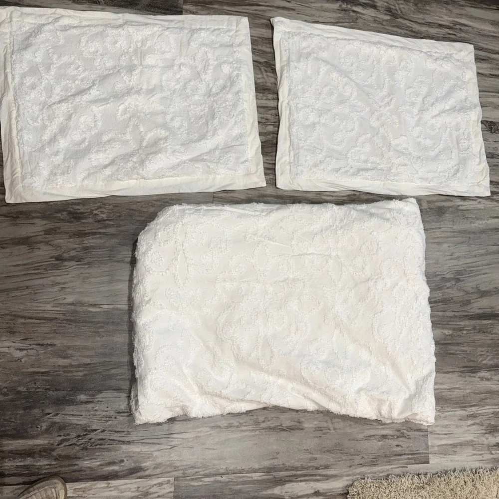 Vintage Madison Park White Chenille Floral Bedspread 2 Shams Boho 121X101 King